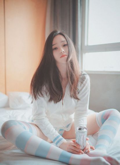 欧美图片头像女生短发_剧情片在线视频播放